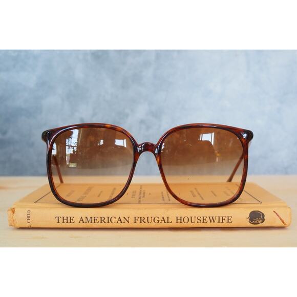 Vintage 1980s Sunglass Italy NOS Butterfly Retro Festival Mob Wife Eyewear main image 12
